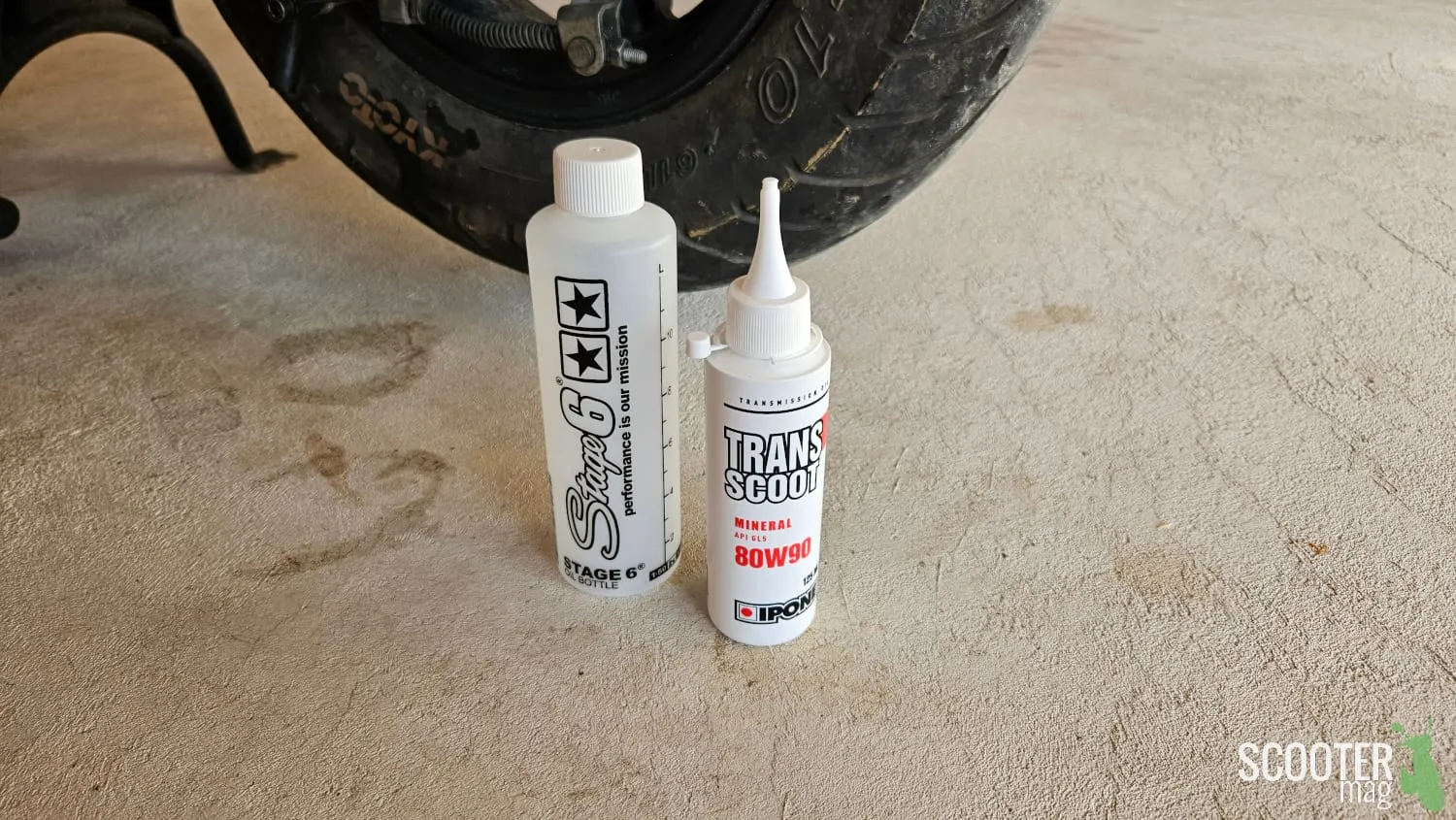 Vidanger l’huile de transmission d’un scooter : Tutoriel photos