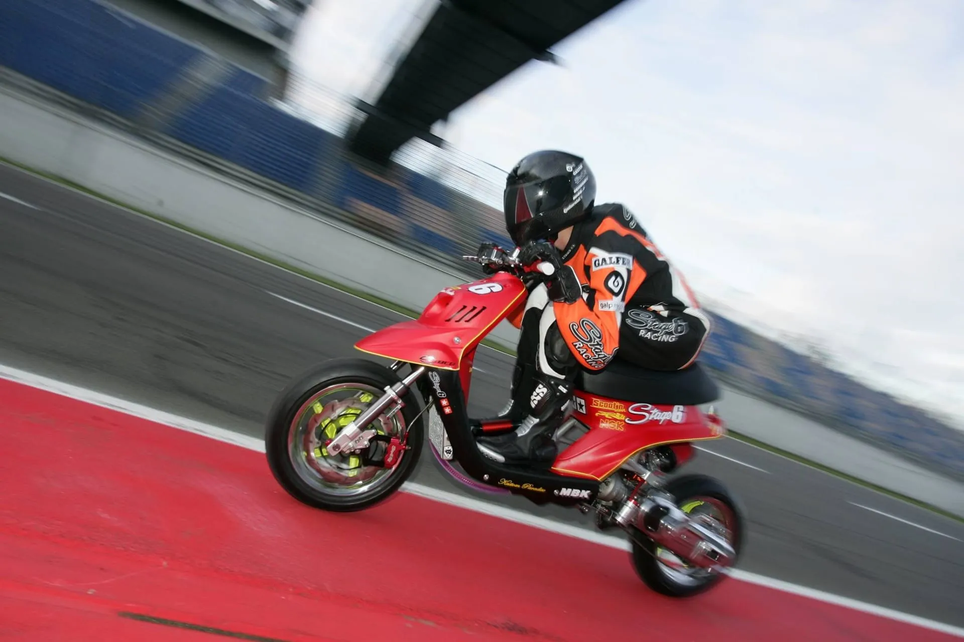 Photos MBK Booster et YAMAHA BW’s d’époque
