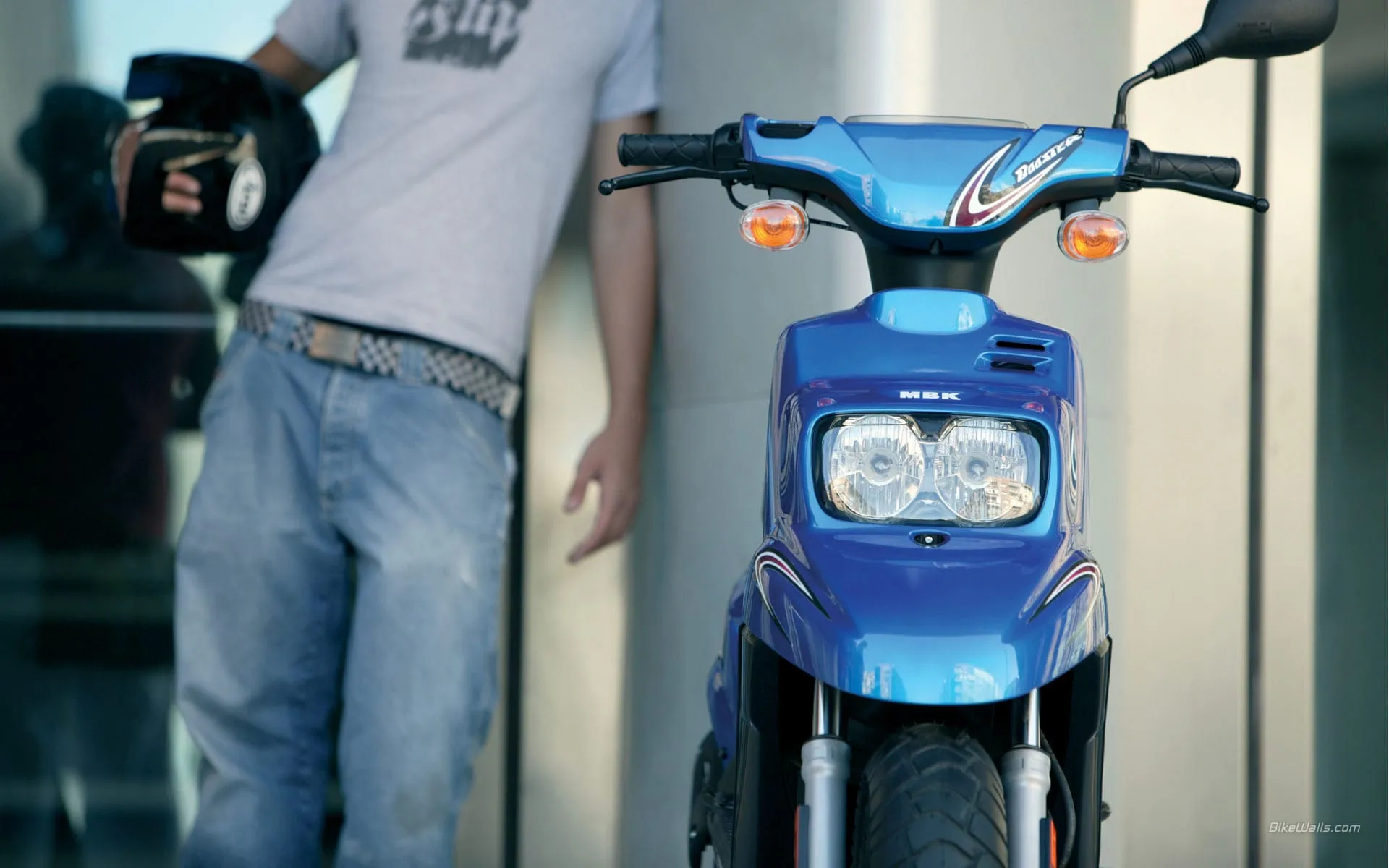 Booster Spirit : le scooter star par MBK