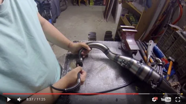 Débrider son pot d’échappement de scooter – Tutoriel vidéo