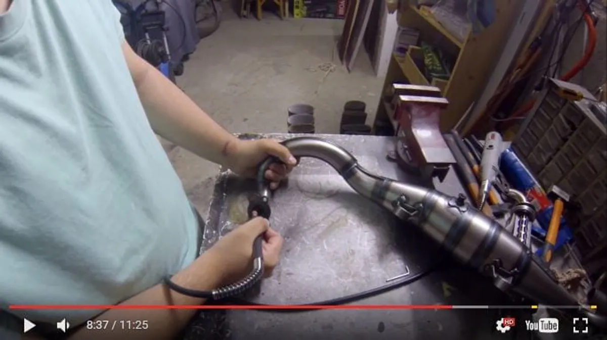 Débrider son pot d’échappement de scooter – Tutoriel vidéo