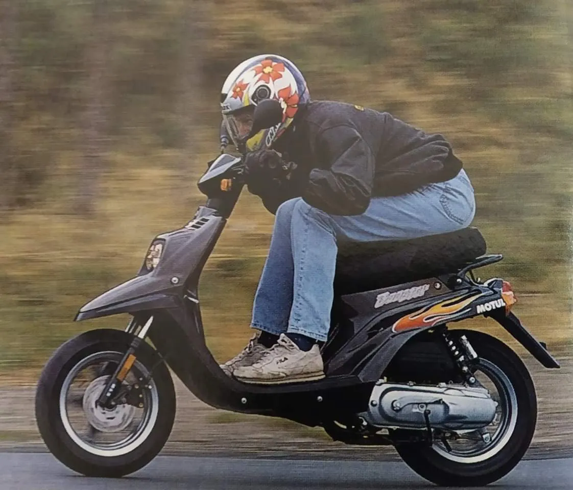 Photos MBK Booster et YAMAHA BW’s d’époque