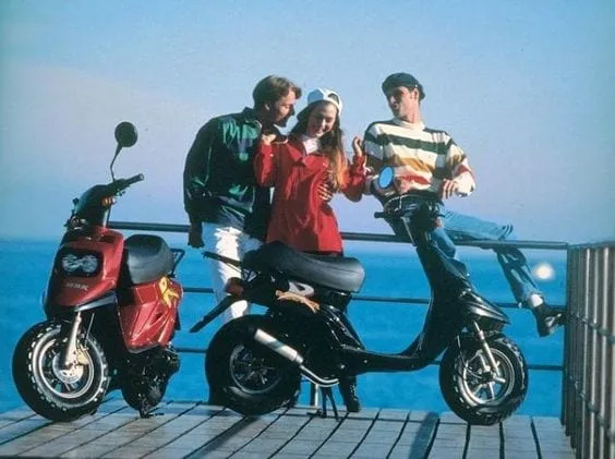 Photos MBK Booster et YAMAHA BW’s d’époque