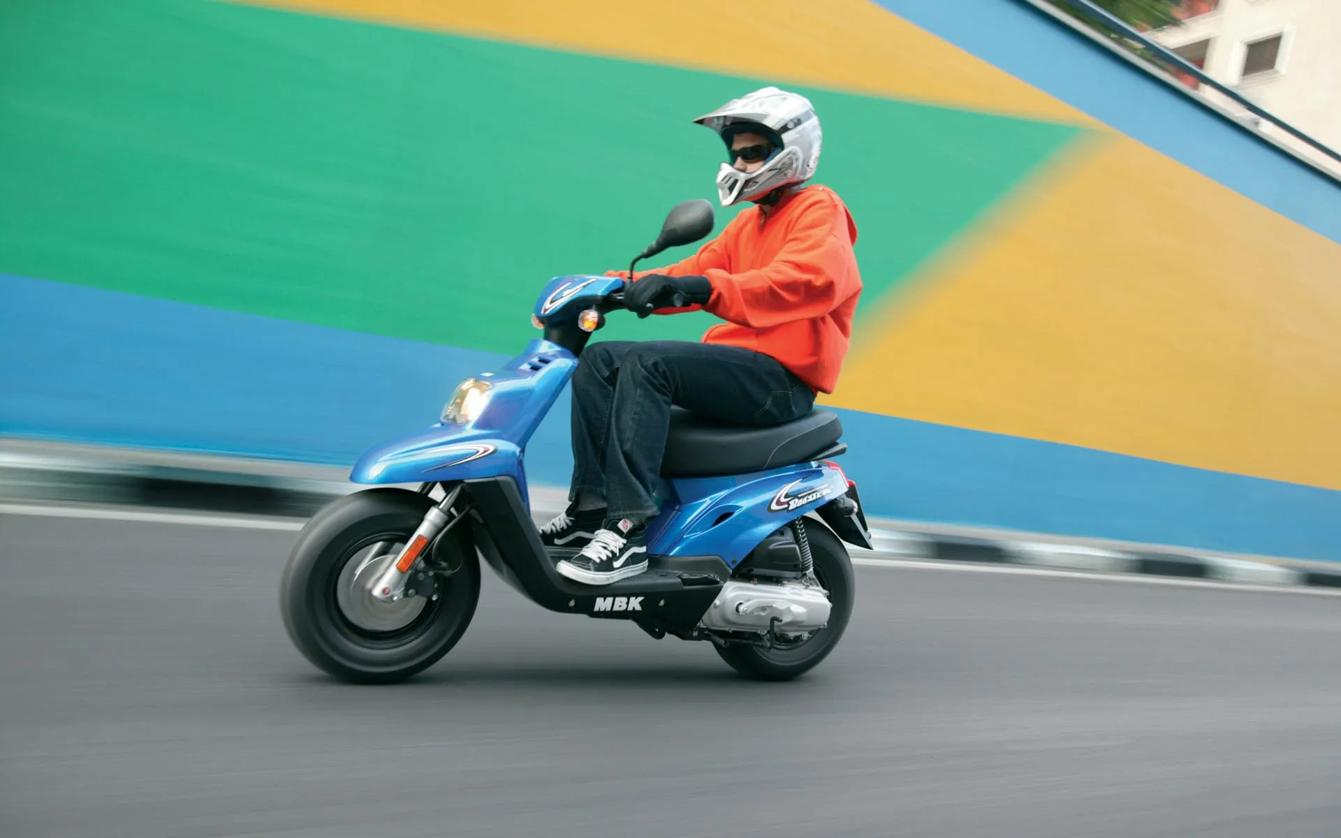 Booster Spirit : le scooter star par MBK