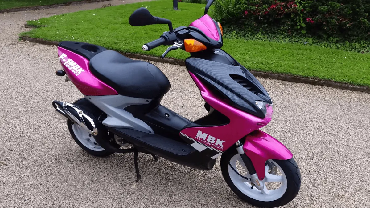 MBK Nitro F1 Assistance