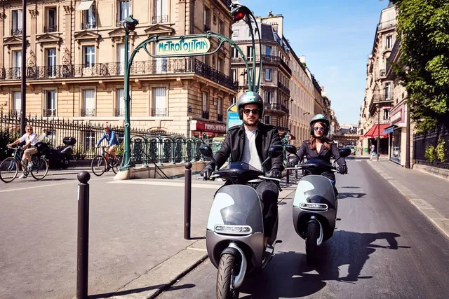 Scooter électrique vs thermique : avantages et inconvénients